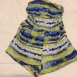 Adorable strapless romper